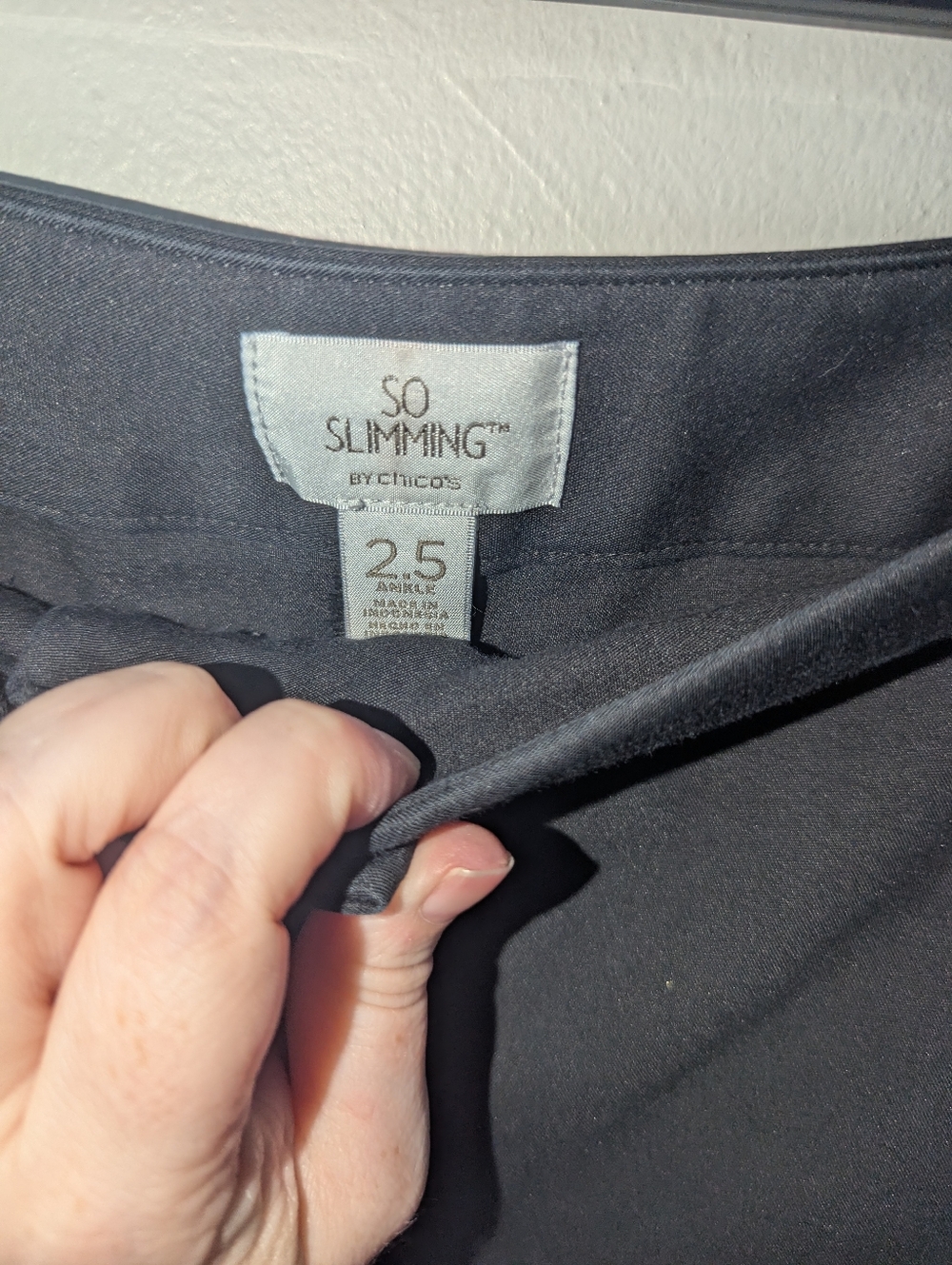 14 So Slimming by Chico's Black Ankle Dress Pants‎ - Picture 2 of 4